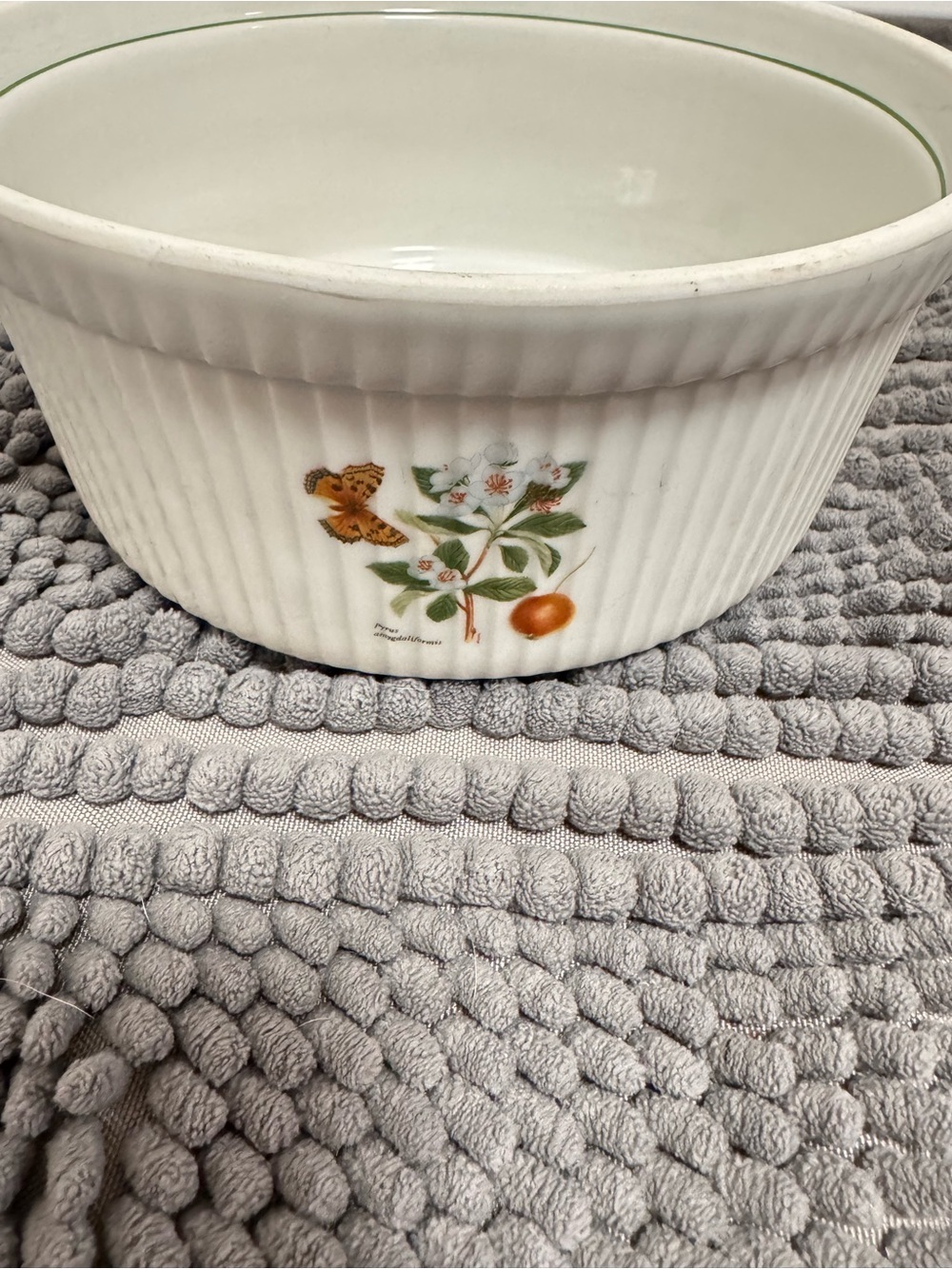 Vintage Limoges France Le Faune Botanical Porcelain Baking Dish - White & Green - Picture 2 of 9